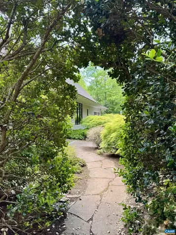 889 Old Garth Road Charlottesville VA 22901