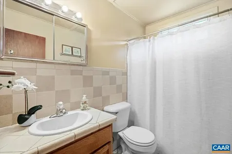 147 Rankin Lane Stuarts Draft VA 24477