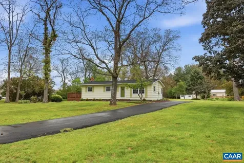 147 Rankin Lane Stuarts Draft VA 24477