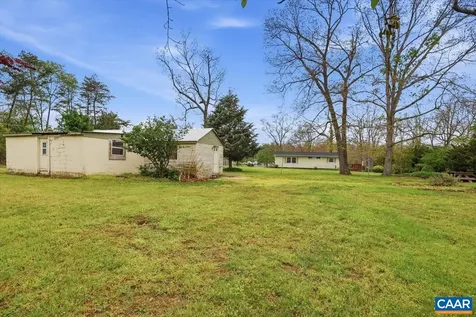 147 Rankin Lane Stuarts Draft VA 24477