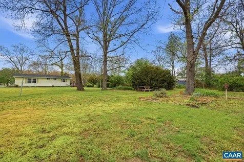 147 Rankin Lane Stuarts Draft VA 24477