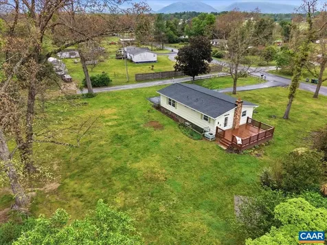 147 Rankin Lane Stuarts Draft VA 24477