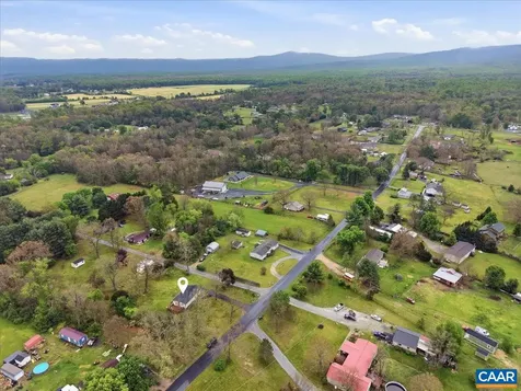 147 Rankin Lane Stuarts Draft VA 24477
