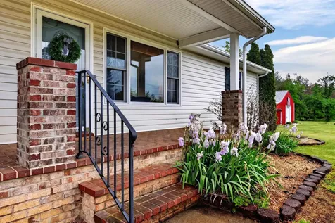 1582 Howardsville Turnpike Stuarts Draft VA 24477