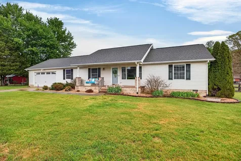 1582 Howardsville Turnpike Stuarts Draft VA 24477
