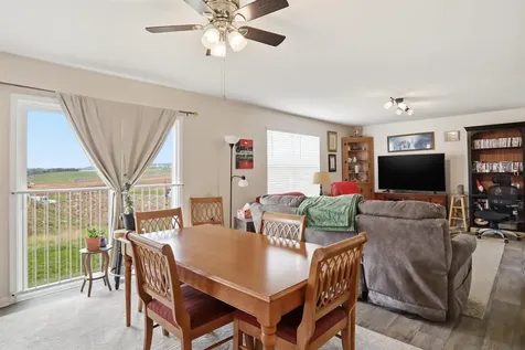 386 Mesa Court Broadway VA 22815