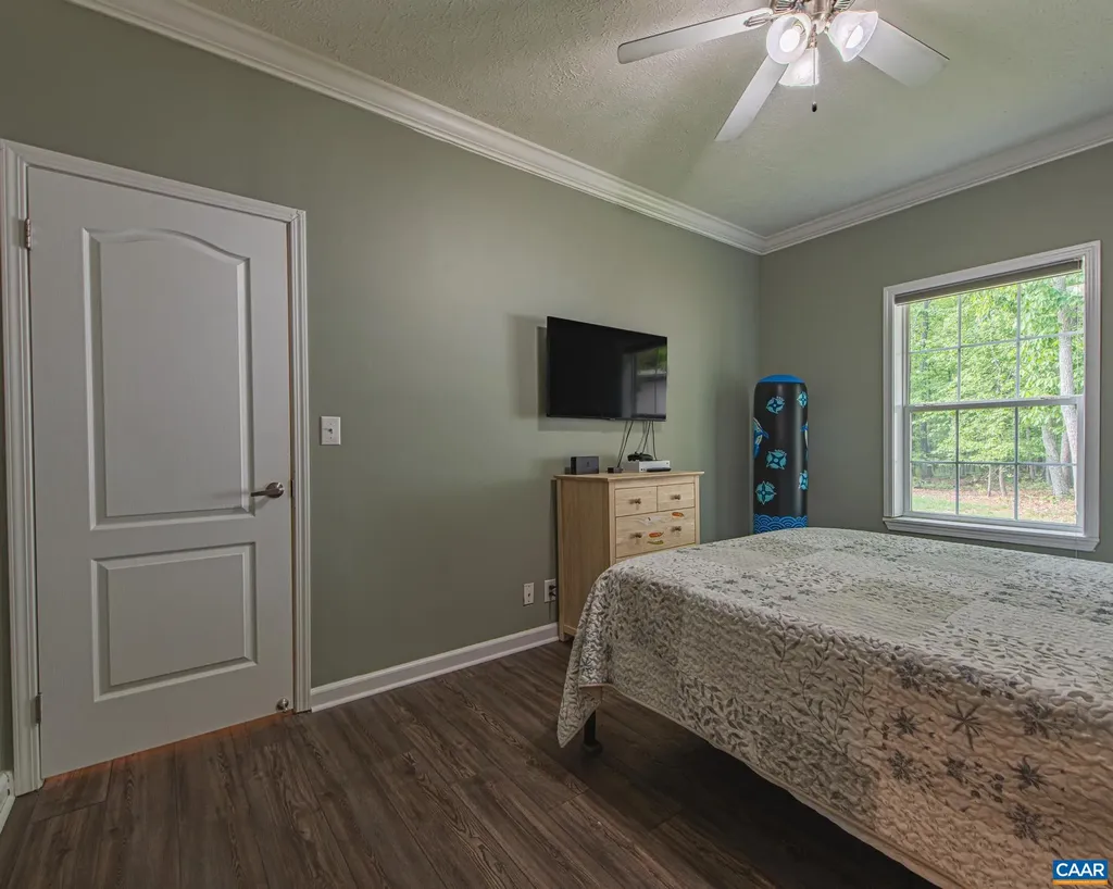 2016 Deep Creek Road Palmyra VA 22963