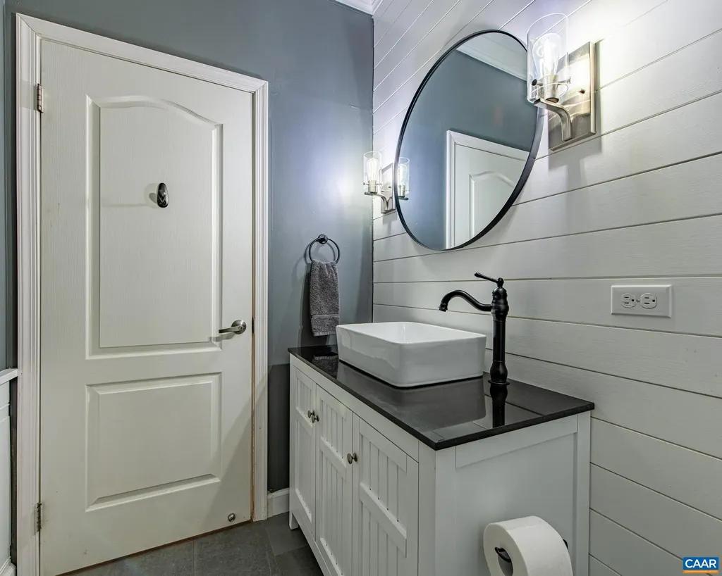 2016 Deep Creek Road Palmyra VA 22963