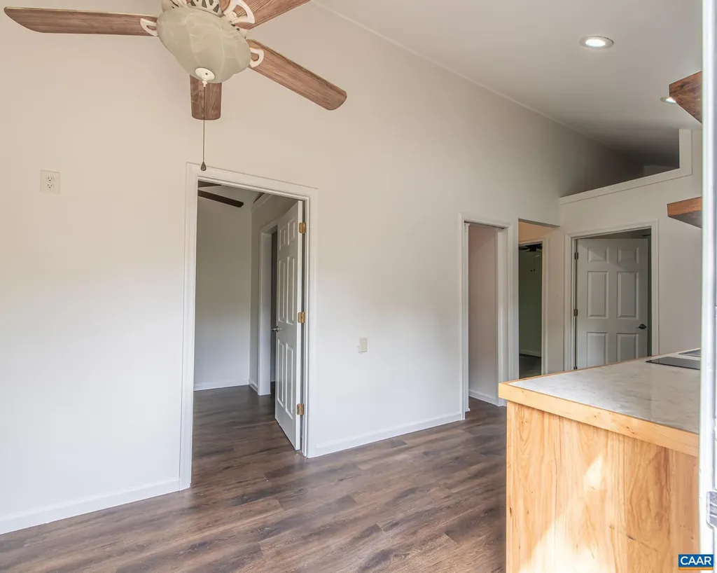2016 Deep Creek Road Palmyra VA 22963