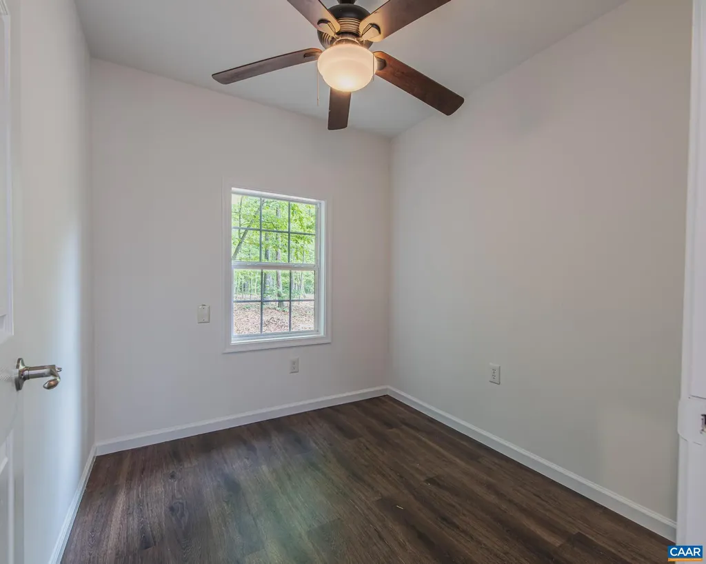 2016 Deep Creek Road Palmyra VA 22963