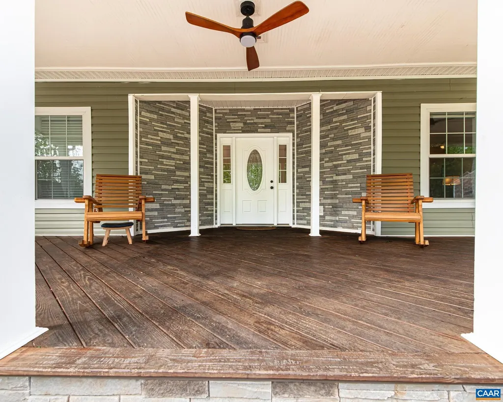 2016 Deep Creek Road Palmyra VA 22963