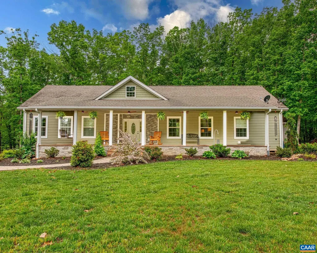 2016 Deep Creek Road Palmyra VA 22963
