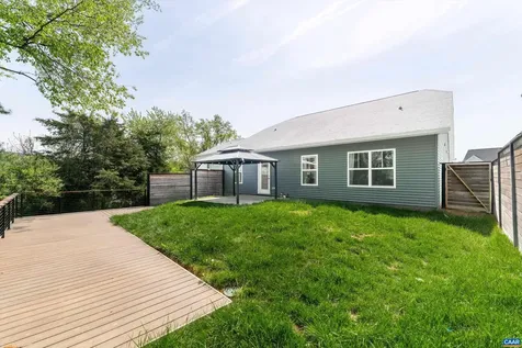 241 Vine Street Waynesboro VA 22980