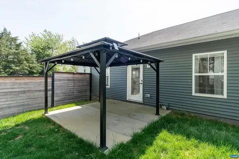 241 Vine Street Waynesboro VA 22980