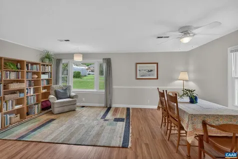 228 River Road Waynesboro VA 22980
