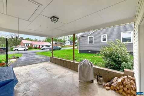 228 River Road Waynesboro VA 22980