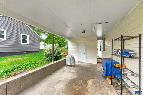 228 River Road Waynesboro VA 22980