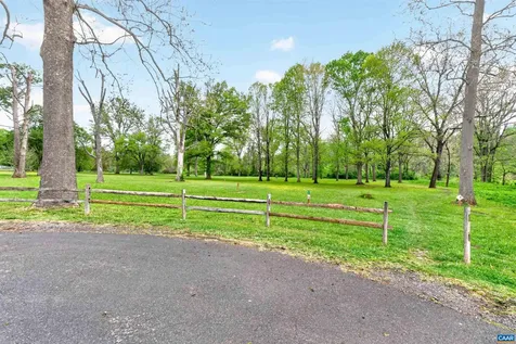 228 River Road Waynesboro VA 22980