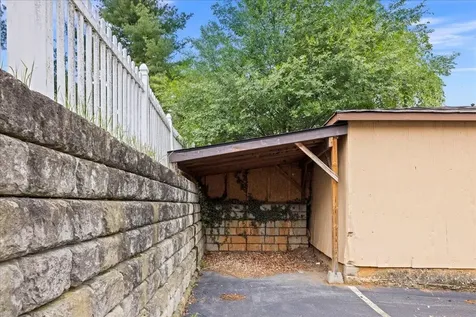204 Hampton Street W Staunton VA 24401