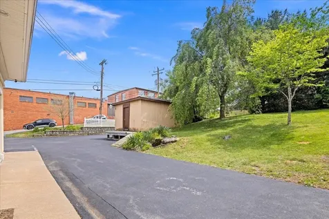 204 Hampton Street W Staunton VA 24401