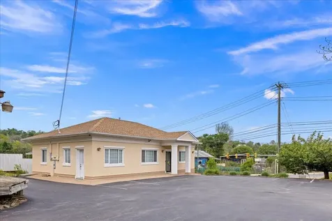 204 Hampton Street W Staunton VA 24401