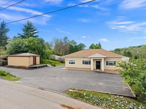 204 Hampton Street W Staunton VA 24401