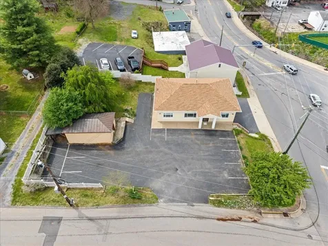 204 Hampton Street W Staunton VA 24401