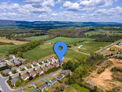 1017 Sun Poppy Court Woodstock VA 22664