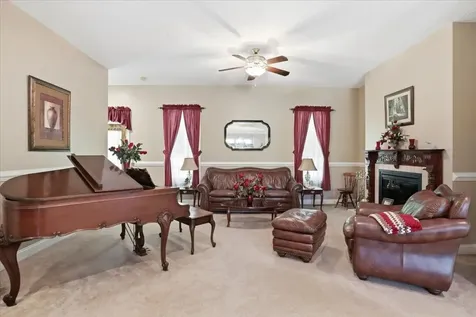 524 Mcdaniel Lane S Shenandoah VA 22849