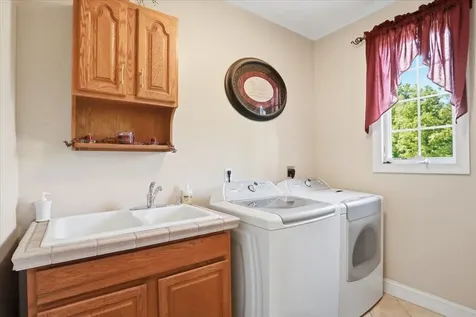 524 Mcdaniel Lane S Shenandoah VA 22849