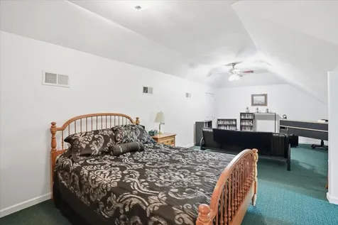 524 Mcdaniel Lane S Shenandoah VA 22849