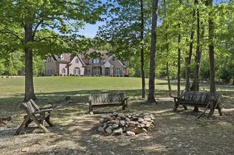 524 Mcdaniel Lane S Shenandoah VA 22849