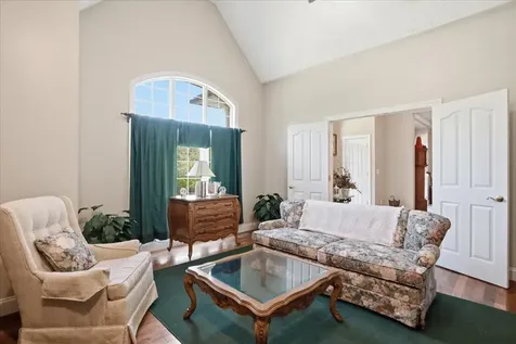 524 Mcdaniel Lane S Shenandoah VA 22849