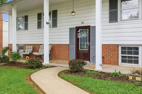 44 Roller Avenue Mount Sidney VA 24467