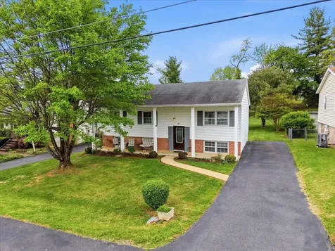 44 Roller Avenue Mount Sidney VA 24467