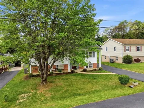 44 Roller Avenue Mount Sidney VA 24467
