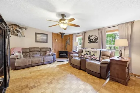 406 Trayfoot Road Grottoes VA 24441