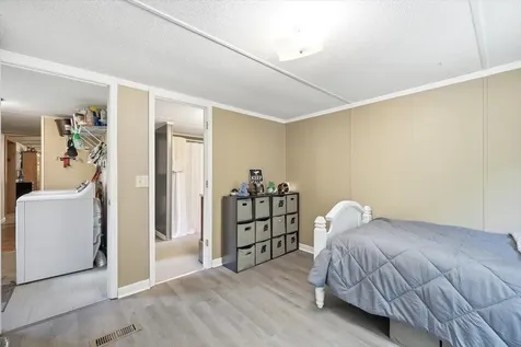 406 Trayfoot Road Grottoes VA 24441