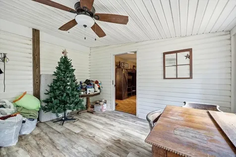 406 Trayfoot Road Grottoes VA 24441