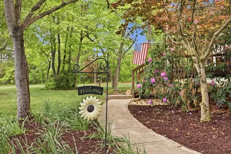 406 Trayfoot Road Grottoes VA 24441