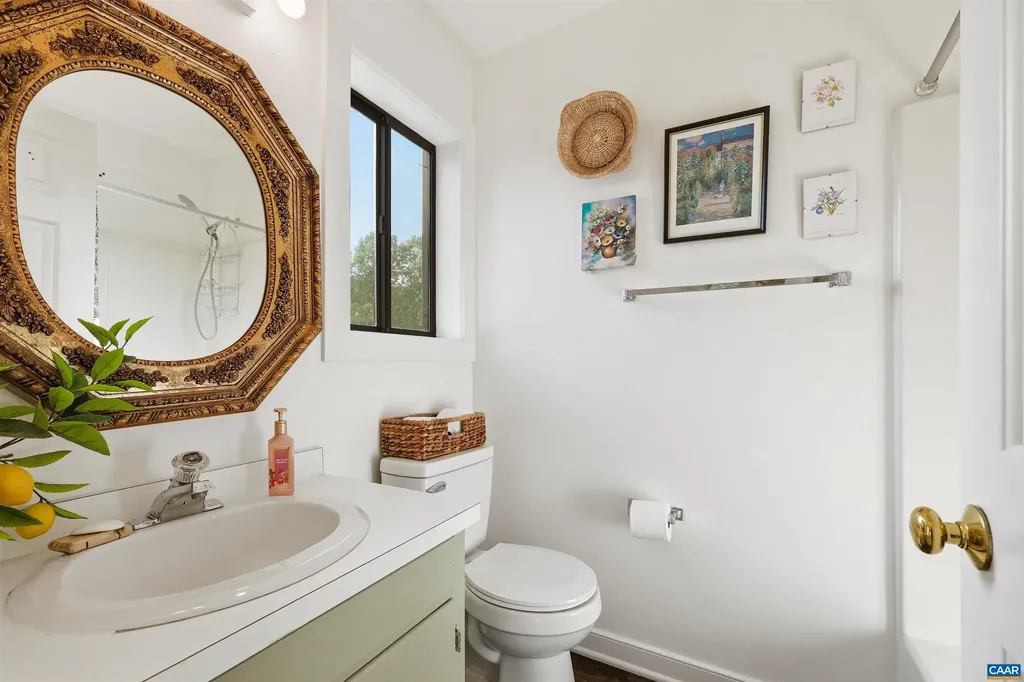 1241 Chatham Ridge Charlottesville VA 22901