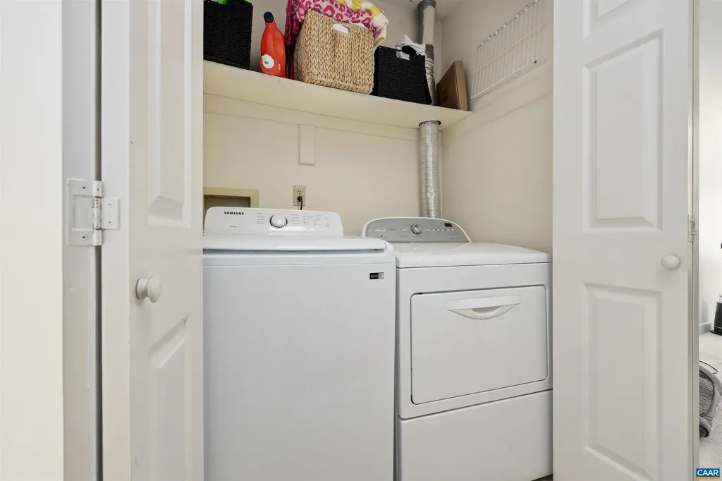 1241 Chatham Ridge Charlottesville VA 22901