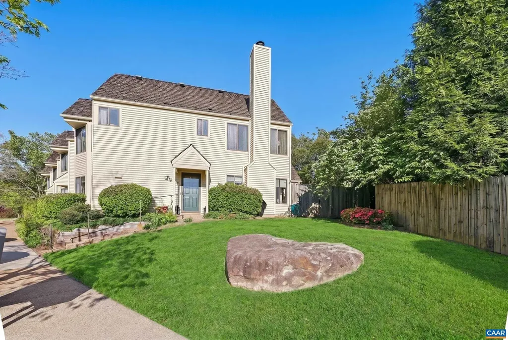 1241 Chatham Ridge Charlottesville VA 22901