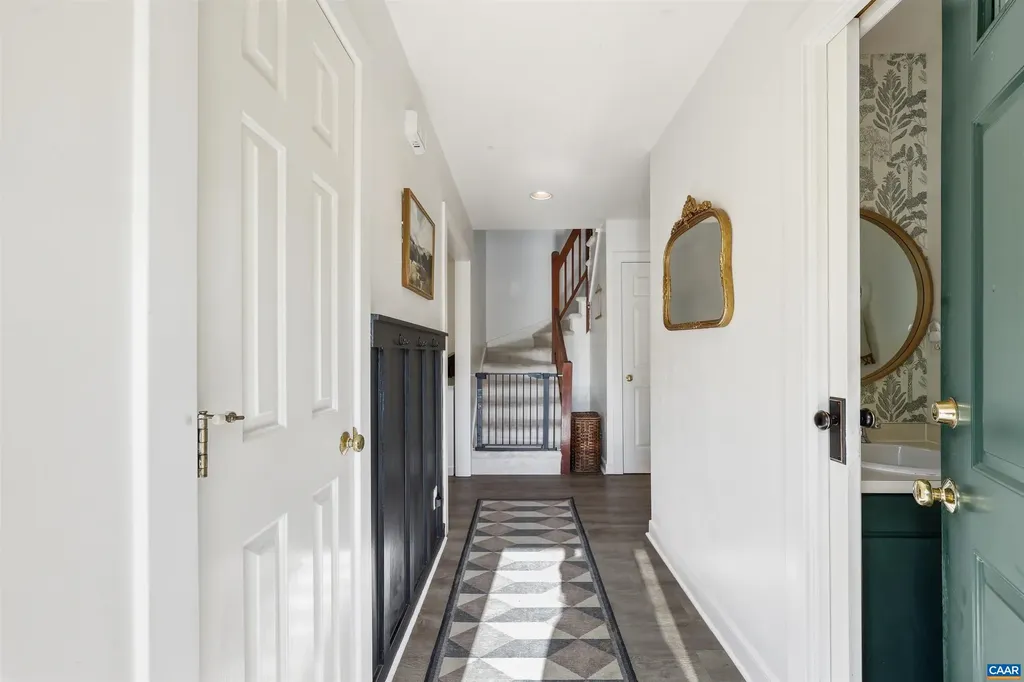 1241 Chatham Ridge Charlottesville VA 22901