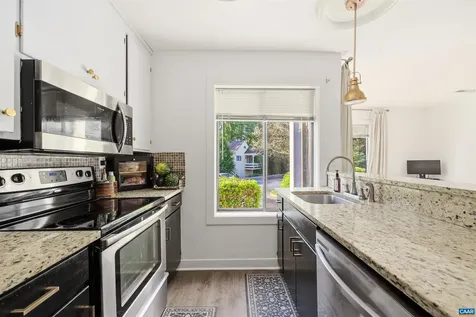 1241 Chatham Ridge Charlottesville VA 22901