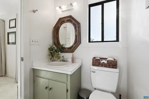 1241 Chatham Ridge Charlottesville VA 22901