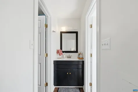 1241 Chatham Ridge Charlottesville VA 22901