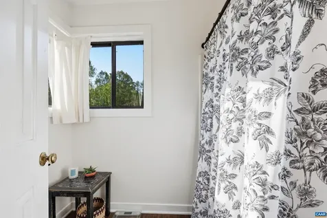 1241 Chatham Ridge Charlottesville VA 22901