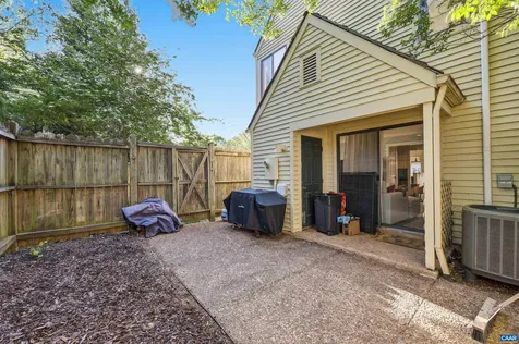 1241 Chatham Ridge Charlottesville VA 22901