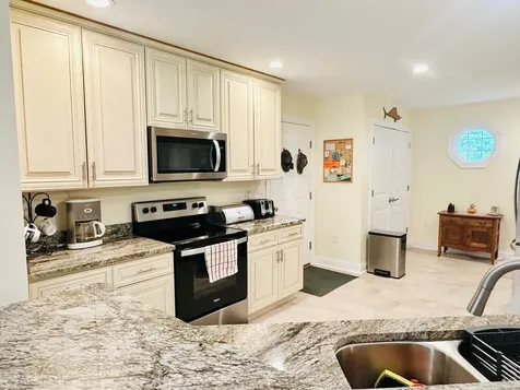 24 Hokie Lane Stuarts Draft VA 24477
